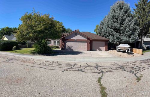 1785 Knight Ct, Mountain Home, ID, 83647-3760 | Card Image