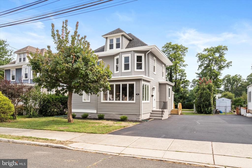 Locust Ave, Hamilton, NJ 08610