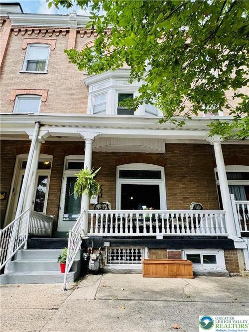 1523 Chew St, Allentown, PA, 18102-3644 | Card Image