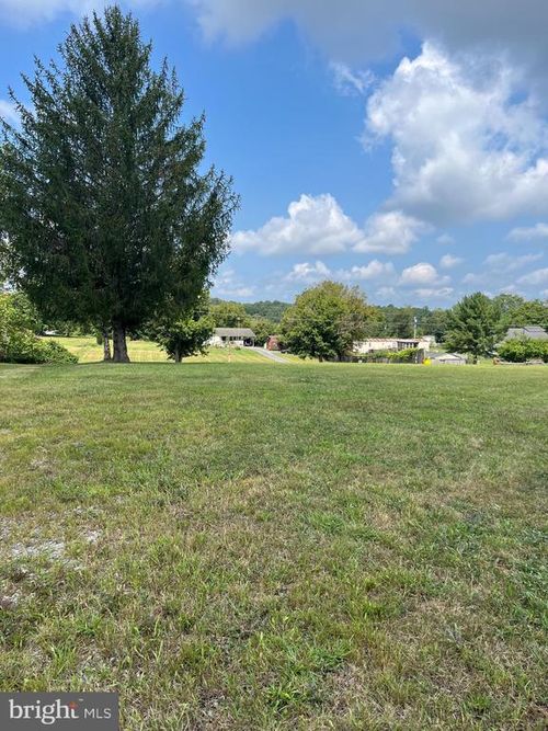 266 Big Spring Dr, KEARNEYSVILLE, WV, 25430 | Card Image