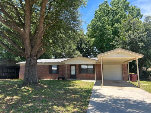 107 Lea Pl, Crestview, FL, 32539-3115 | Card Image