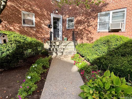t3-320 S Broadway, Tarrytown, NY, 10591-5408 | Card Image