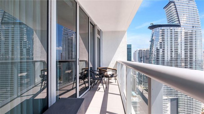 APT-3911 - 485 Brickell Ave, Condo with 1 bedrooms, 1 bathrooms and null parking in Miami FL | Image 16