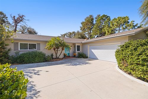 236 58th Ave S, ST PETERSBURG, FL, 33705-5451 | Card Image