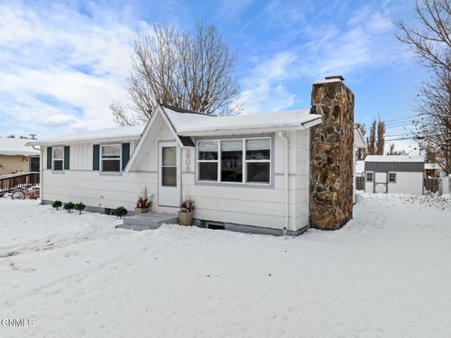 1908 9th Ave W, Williston, ND, 58801-3310 | Card Image