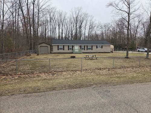 405 Beacon Ln, Roscommon, MI, 48653-8182 | Card Image