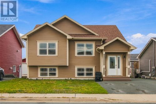 27 Glenlonan St, St. John's, NL, A1G0B4 | Card Image