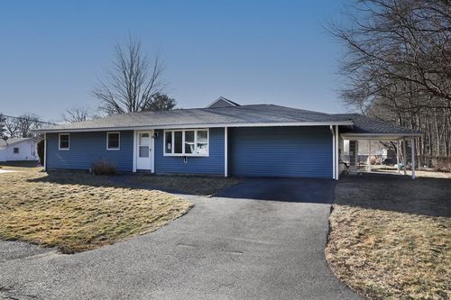 88 Roseen Rd, Holbrook, MA, 02343-1818 | Card Image