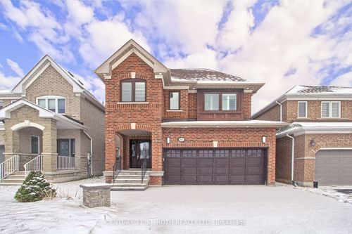 285 Mcbride Cres, Newmarket, ON, L3X2W4 | Card Image
