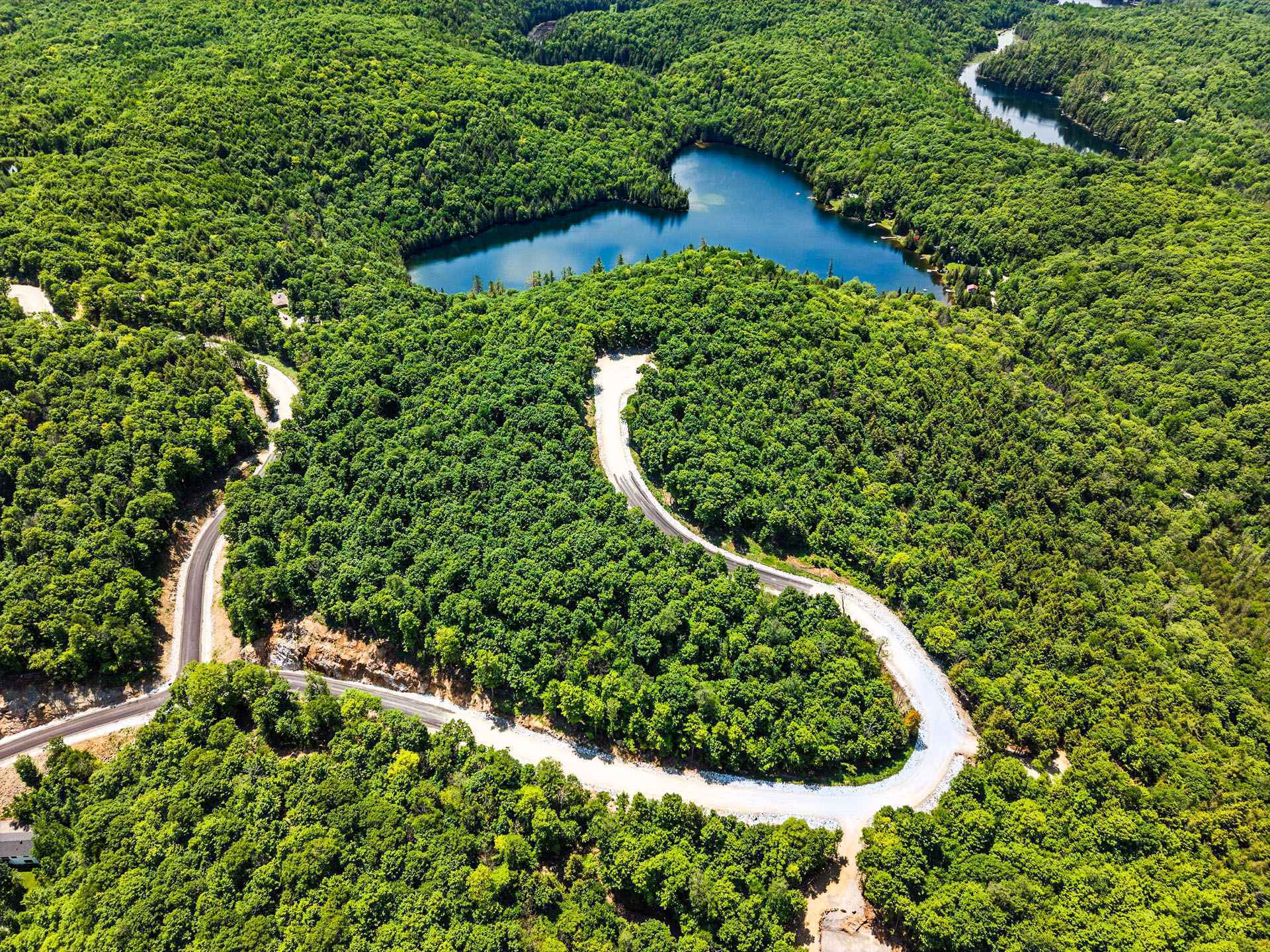 Land in La Pêche 2