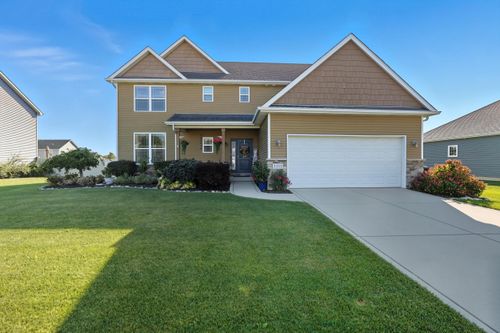 3353 Field Hawk Dr, Valparaiso, IN, 46383 | Card Image