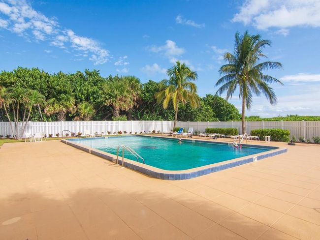 APT-601 - 3200 N Highway A1a, Condo with 2 bedrooms, 2 bathrooms and null parking in Hutchinson Island FL | Image 38