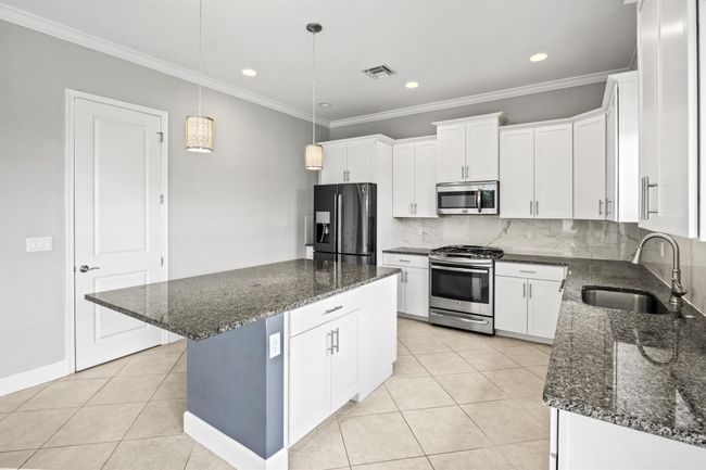 16007 Whippoorwill Cir, House other with 5 bedrooms, 4 bathrooms and null parking in Westlake FL | Image 18