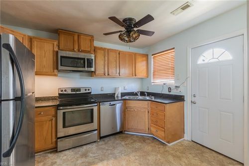 a-9537 20th Bay St, Norfolk, VA, 23518-6232 | Card Image