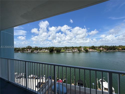 4a-5838 Collins Ave, Miami Beach, FL, 33140-2264 | Card Image
