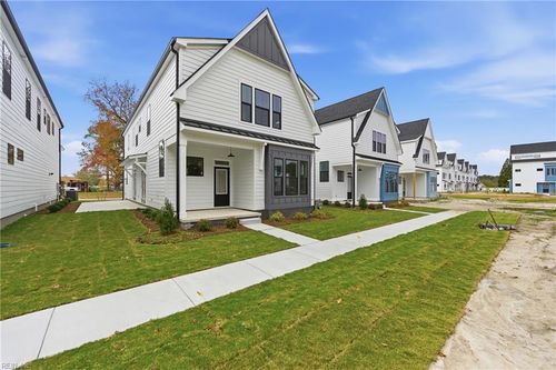 917 Calhoun Way, Chesapeake, VA, 23322-4477 | Card Image