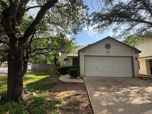 8901 Vigen Cir, Austin, TX, 78748-1600 | Card Image
