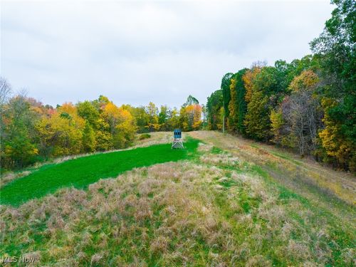 6400 Kings Ridge Rd, Newcomerstown, OH, 43832-9002 | Card Image