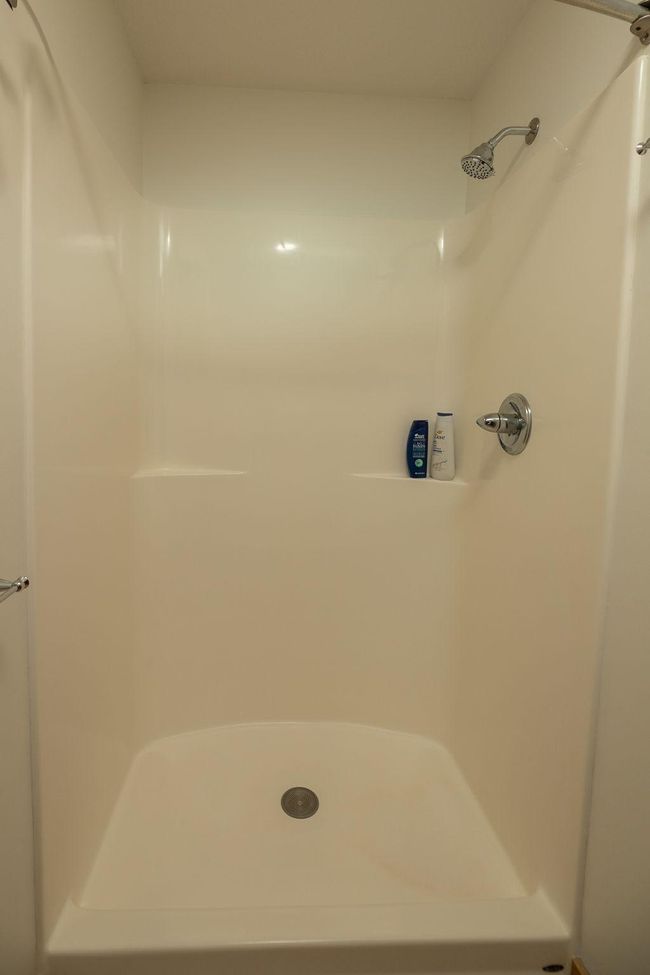 26-web-or-mls-26-Primary Bathroom.jpg | Image 26