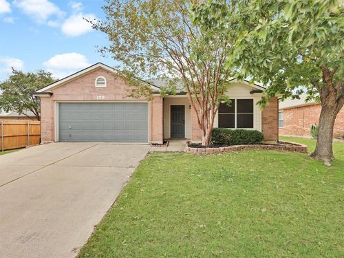 8421 Ranch Hand Trail, Fort Worth, TX, 76131 | Card Image