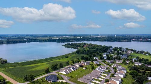 479 Lake Dr, Winsted, MN, 55395-7860 | Card Image