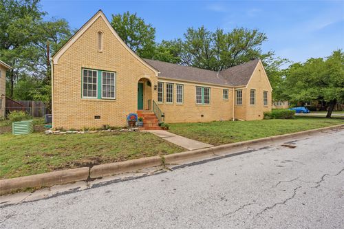 609 Carolyn Ave, Austin, TX, 78705-1709 | Card Image