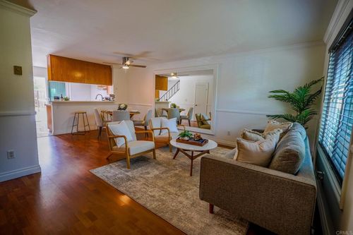 444 Ridgeway Ct, Spring Valley, CA, 91977-6353 | Card Image