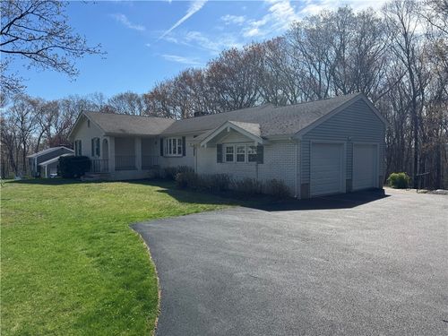4 Apple Orchard Ln, Smithfield, RI, 02917-1416 | Card Image