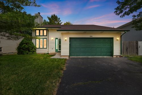 591 Roosevelt Ct, Grayslake, IL, 60030-2462 | Card Image