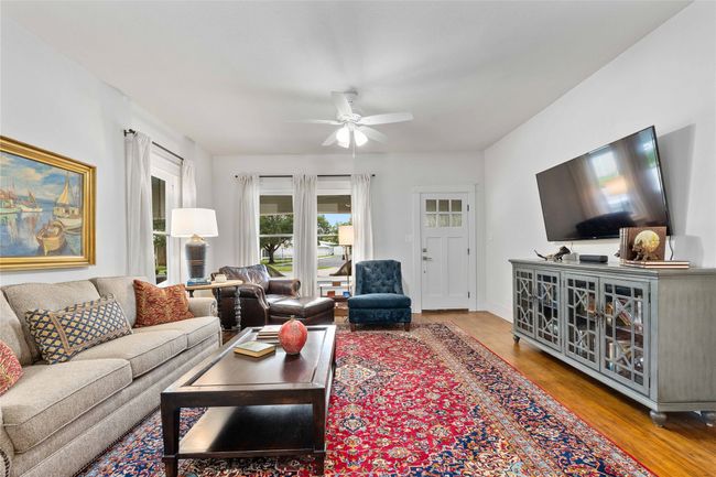 1303 Coggin Ave, House other with 3 bedrooms, 2 bathrooms and null parking in Brownwood TX | Image 4