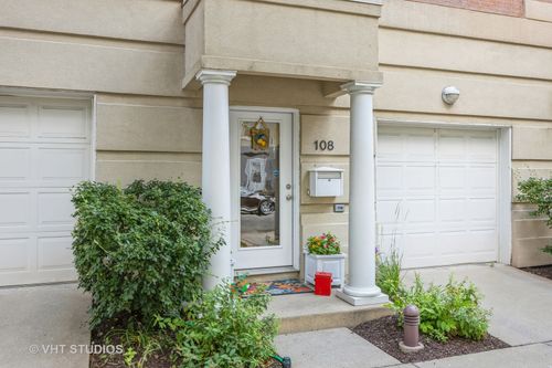 108 Belvidere Ave, Forest Park, IL, 60130-1111 | Card Image