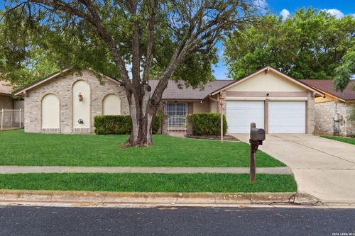 6722 Lake Cliff St, San Antonio, TX, 78244-1626 | Card Image
