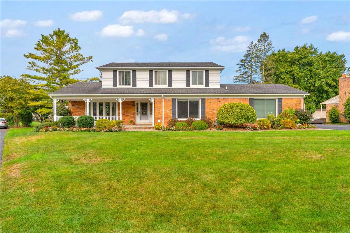 Butternut Dr, Shelby Township, MI 48316