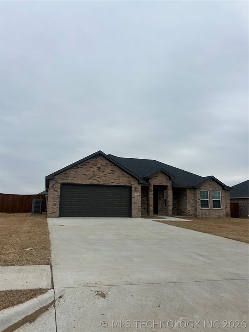 3224 Seabiscuit St, Durant, OK, 74701-4172 | Card Image