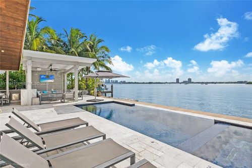 7810 Miami View Dr, North Bay Village, FL, 33141-4041 | Card Image