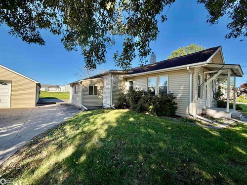 515 15th Ave E, Oskaloosa, IA, 52577-4019 | Card Image