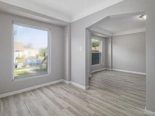 3525 Hickory St, Inkster, MI, 48141-2911 | Card Image