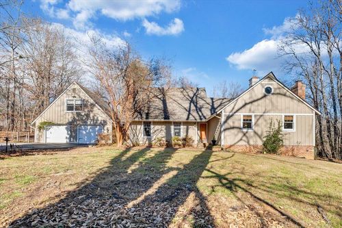 5721 Scenic Hills Dr, Roanoke, VA, 24018-5209 | Card Image