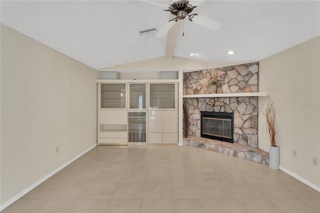 5078 Florentine Ct, House other with 3 bedrooms, 3 bathrooms and null parking in Spring Hill FL | Image 6