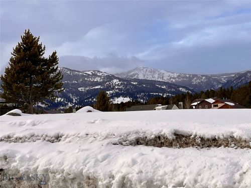76 Buffalo Dr, West Yellowstone, MT, 59758-8968 | Card Image