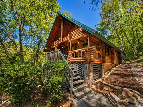 154 Smoky Mountain Way, Sevierville, TN, 37876-1694 | Card Image
