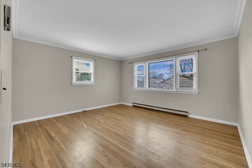 207 Gertrude Ter, Dunellen, NJ, 08812-1405 | Card Image