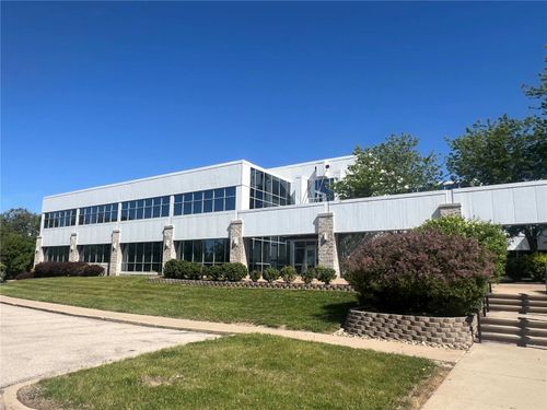 bldg-b-701 Tama St, Marion, IA, 52302-4815 | Card Image