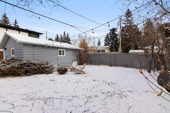 5620 37 Street Sw, Home with 6 bedrooms, 2 bathrooms and 2 parking in Calgary AB | Image 36