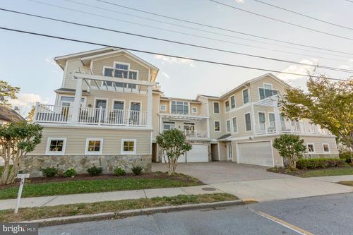 18 Christian St, REHOBOTH BEACH, DE, 19971-3040 | Card Image