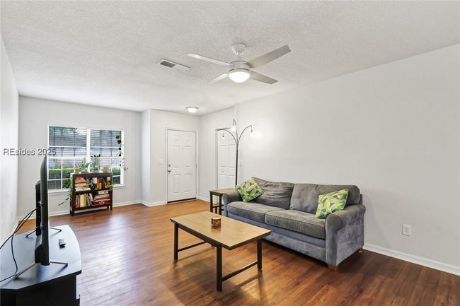 APT-1004 - 897 Fording Island Rd, Condo with 2 bedrooms, 2 bathrooms and null parking in Bluffton SC | Image 16