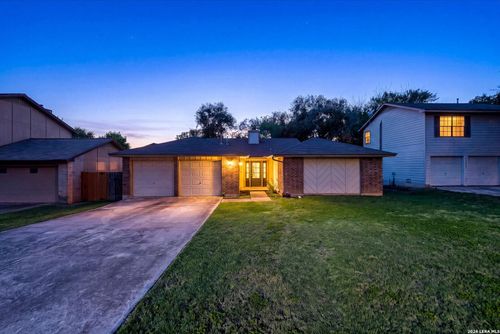 7275 Flaming Forest St, San Antonio, TX, 78250-3309 | Card Image