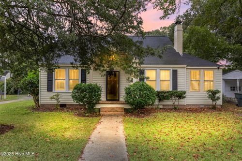 108 N Library St, Greenville, NC, 27858-1328 | Card Image