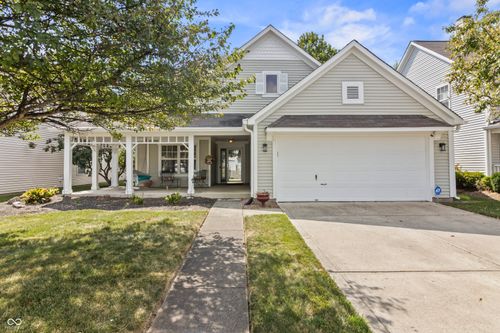 6332 Twin Creeks Dr, Indianapolis, IN, 46268-5414 | Card Image