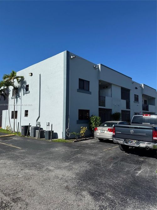 apt-102-1300 W 41st St, Hialeah, FL, 33012-5937 | Card Image